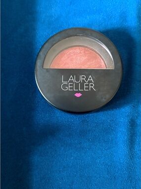 Laura Geller Baked Blush-n-Brighten in Berry Trifle ❣️